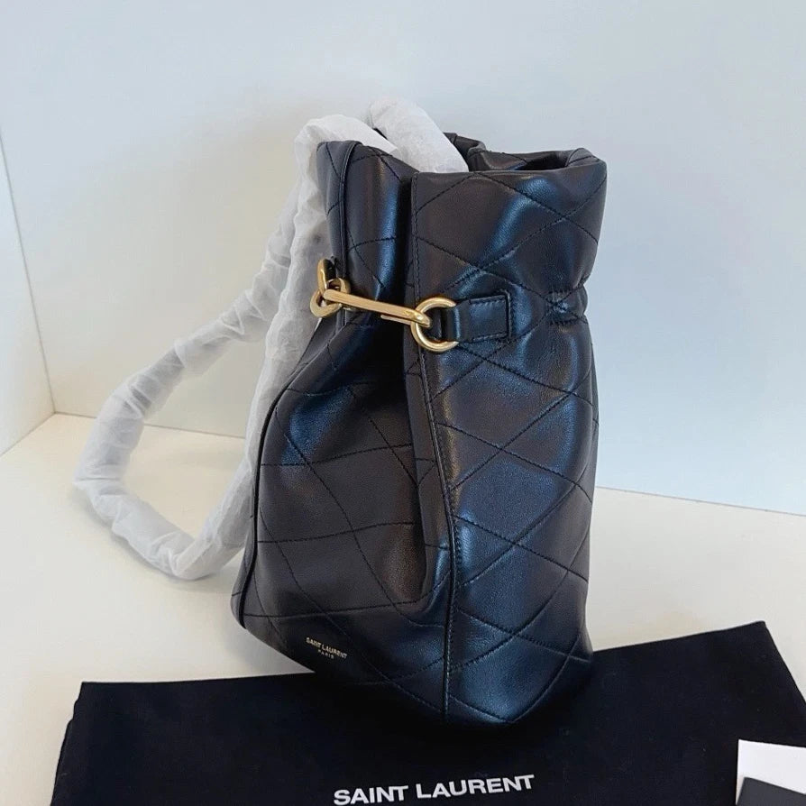 Excellent Saint Laurent Le Maillon Black Quilted Bucket Gold Chain Crossbody