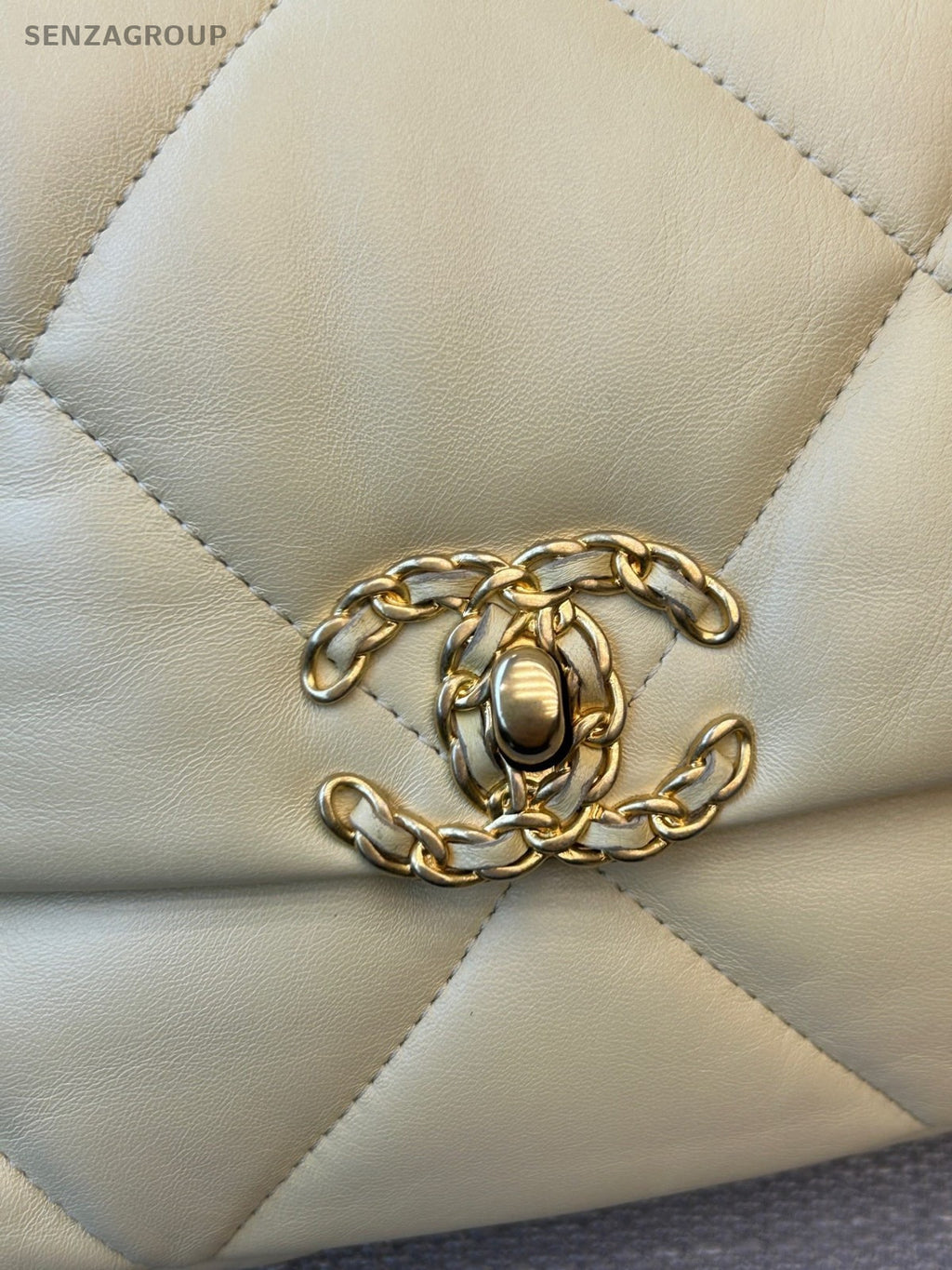 Chanel 19Bag PM Chain Shoulder Bag Crossbody Yellow Gold Women Classic Diamond