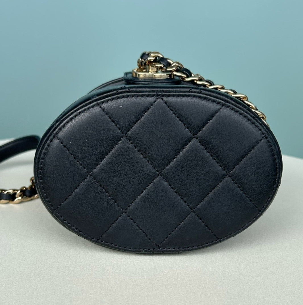 Chanel Lambskin Chain Vanity Case Crossbody Black Gold Women Classic Fashion