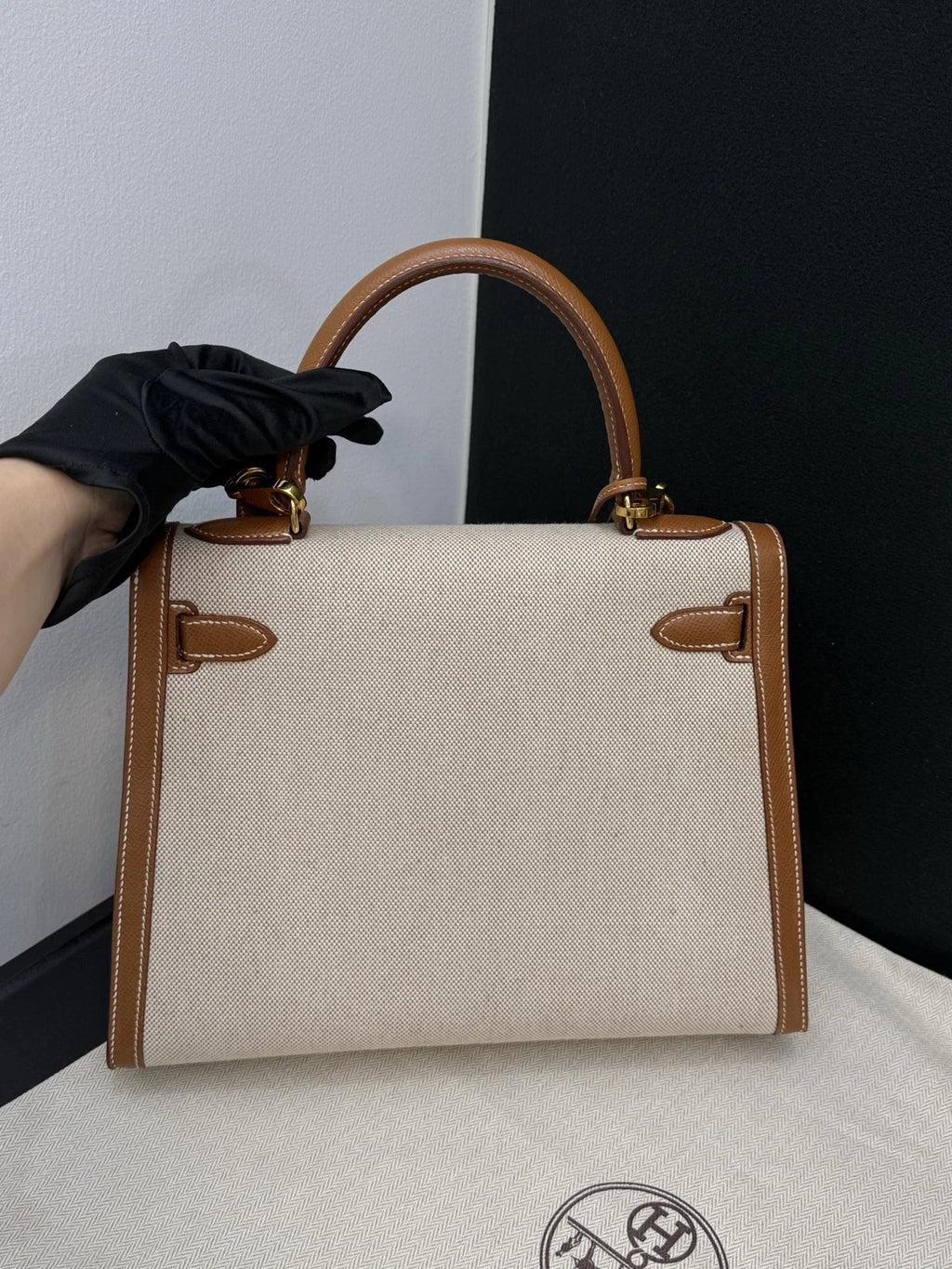 Hermes Kelly28 Canvas Top Handle Bag Crossbody Beige Brown Classic Women