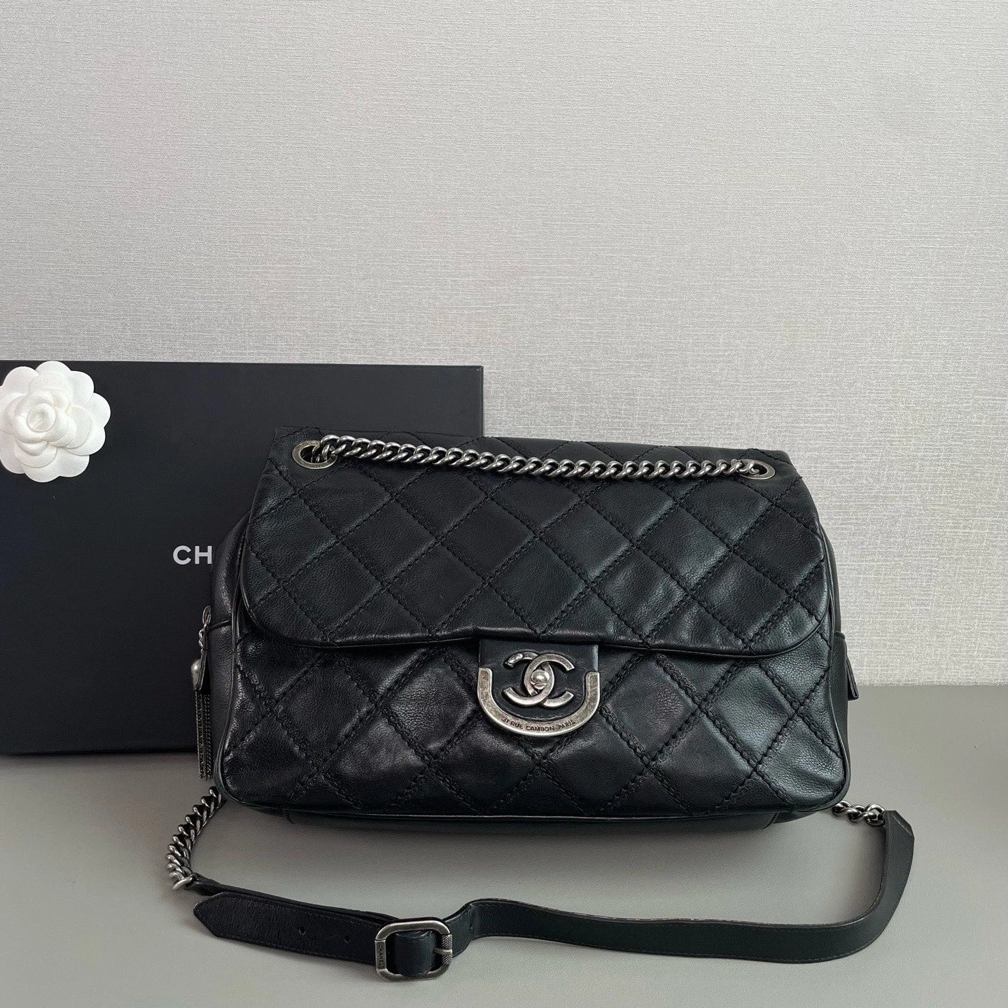 Chanel Diamond Chain Shoulder Bag Crossbody Black Silver Women Classic