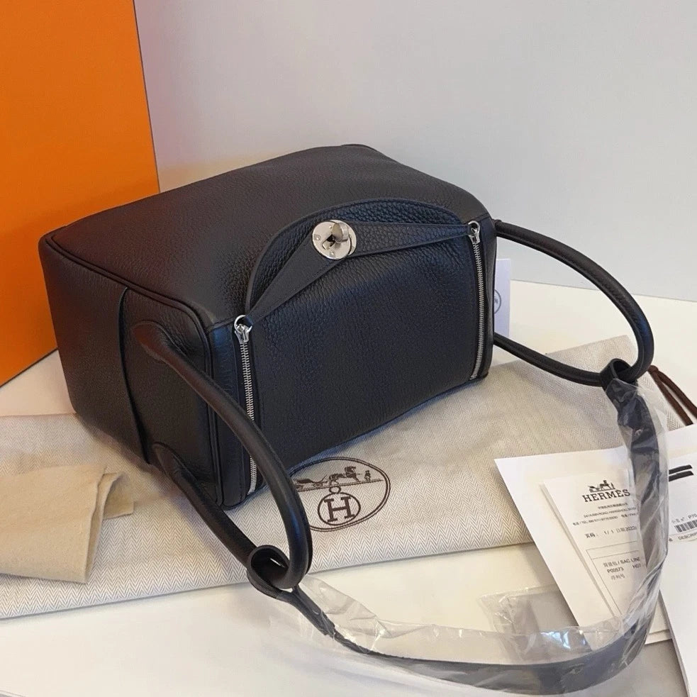 New Hermes Lindy26 TC Leather Black Top Handle Shoulder Bag Silver Hardware