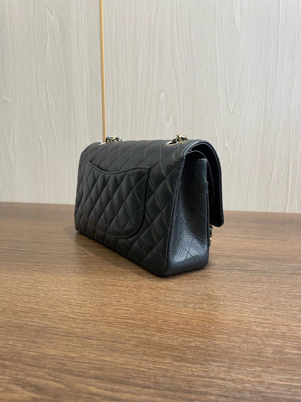CHANEL Classic Flap Series Medium Caviar Chain Shoulder Crossbody Bag Daily Use