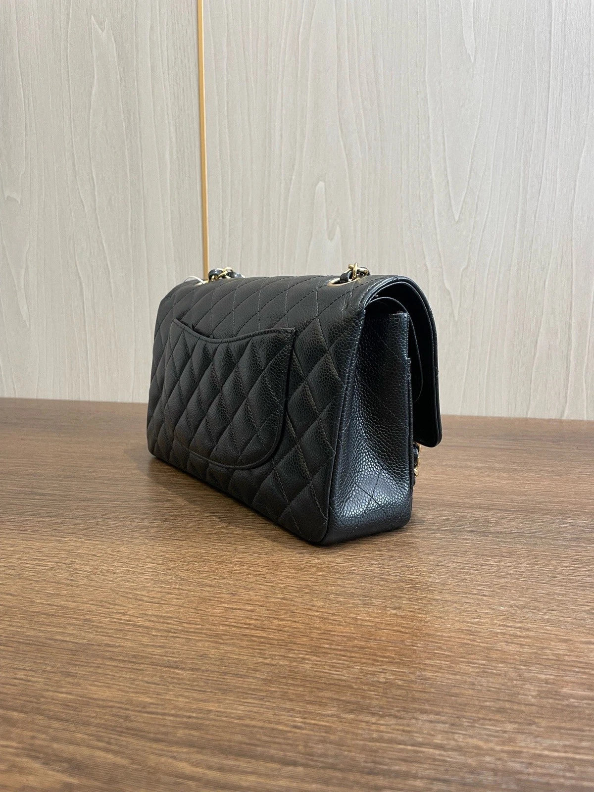 CHANEL Classic Flap Series Medium Caviar Chain Shoulder Crossbody Bag Daily Use