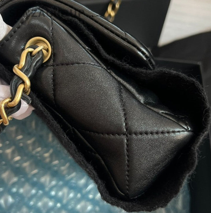 Chanel 23S Lambskin Chain Shoulder Bag Crossbody Black Gold Women Classic