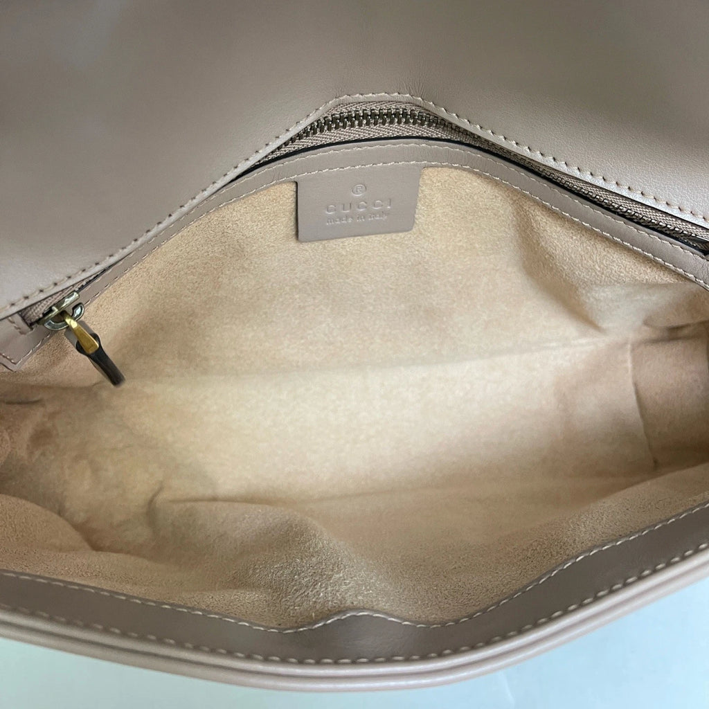 Authentic Gucci Marmont MM Calfskin Chain Shoulder Crossbody Bag Beige GHD
