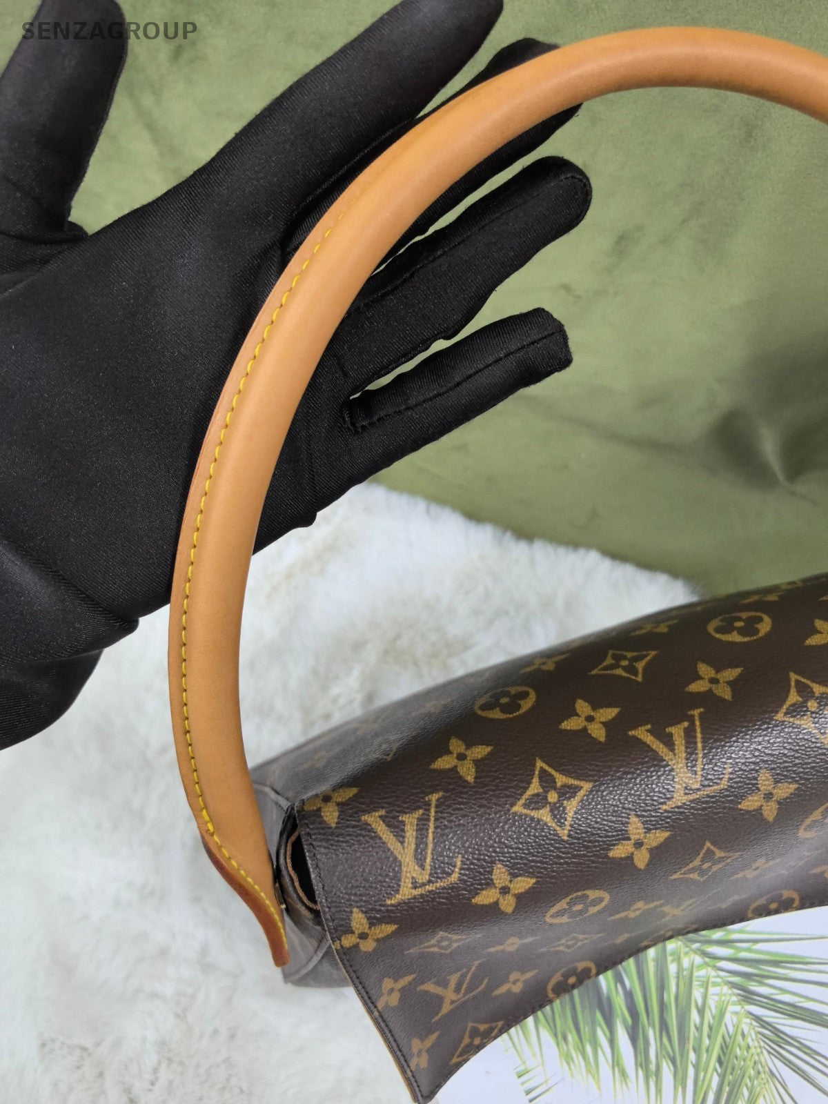 Louis Vuitton Looping PM Monogram Top Handle Shoulder bag Women Vintage Classic