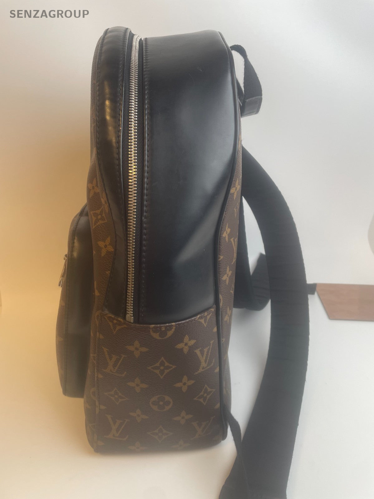 SJ0001 LV backpack