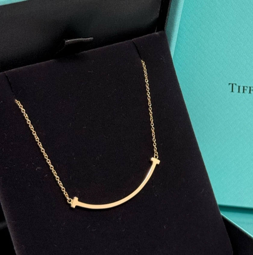 Tiffany &amp; Co. Tiffany T Small Smile Necklace 18k Rose Gold Excellent