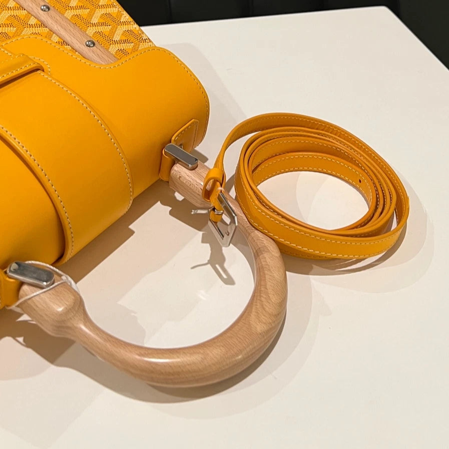 Goyard Saigon Large Yellow Silver Clasp Handbag - Classic Women's Tote