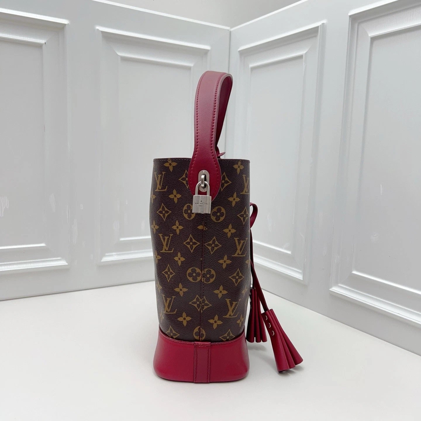 Louis Vuitton Bucket Monogram Canvas Top Handle Crossbody Bag Brown Women