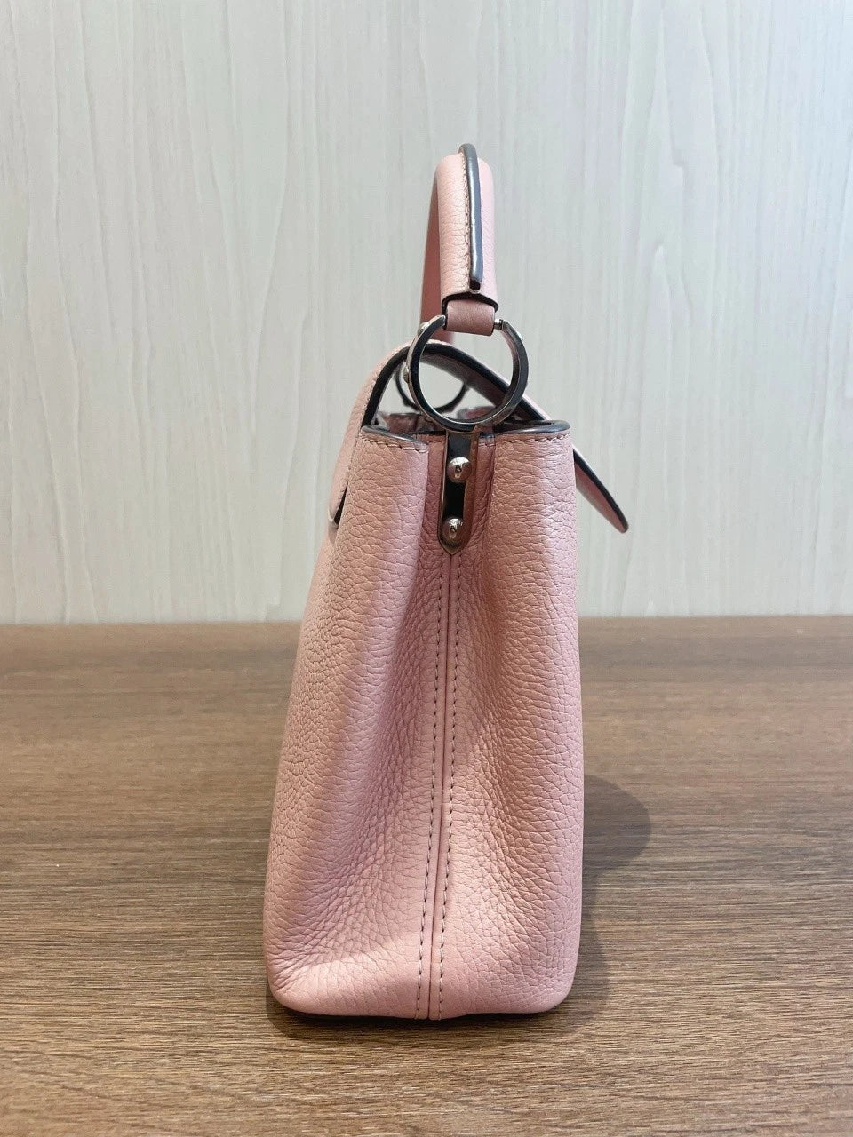 SJ0001 KY02225 Louis Vuitton Capucines BB