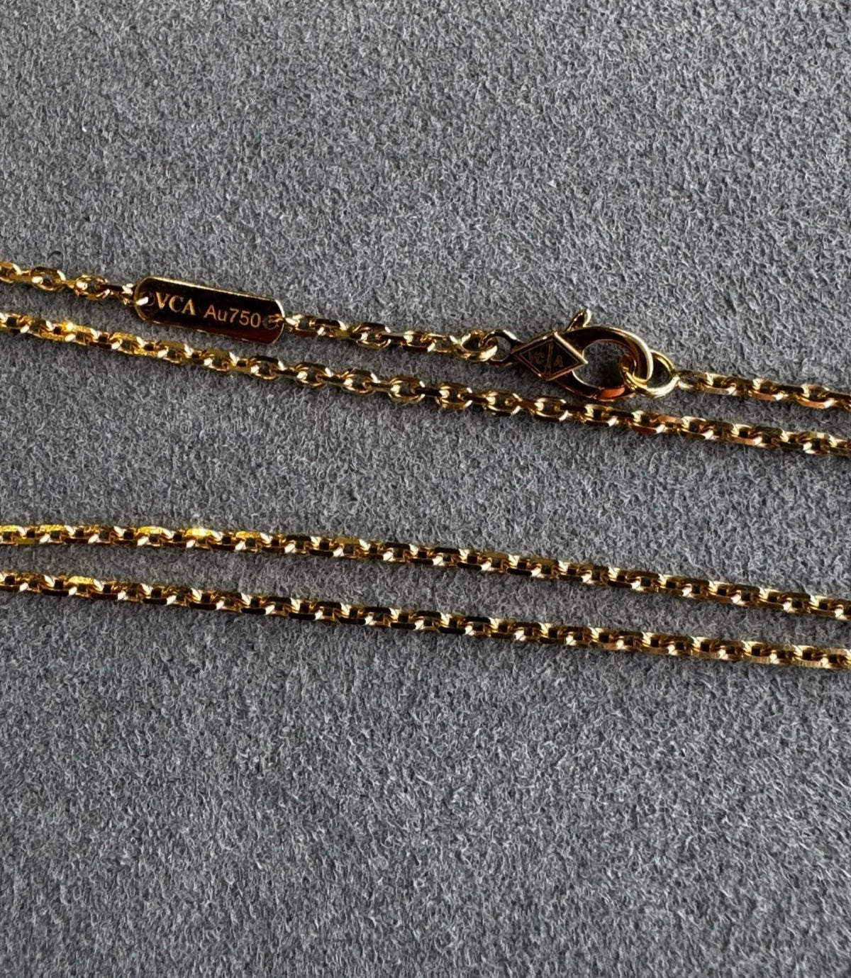 Van Cleef &amp; Arpels Magic Alhambra Long Necklace 18k Gold Malachite Pendant