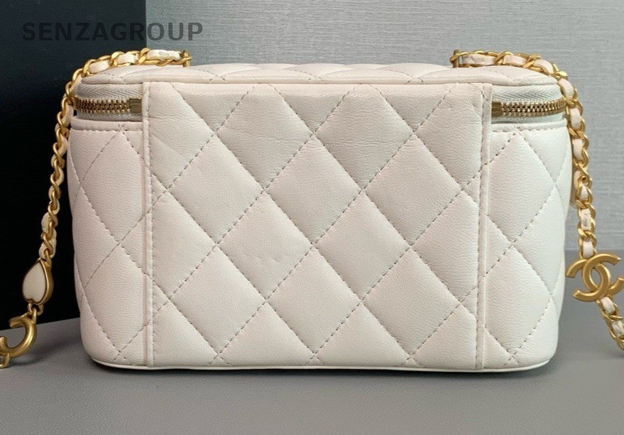 Chanel 22K Lambskin Shoulder Crossbody Vanity Case White Gold Almost Brand New