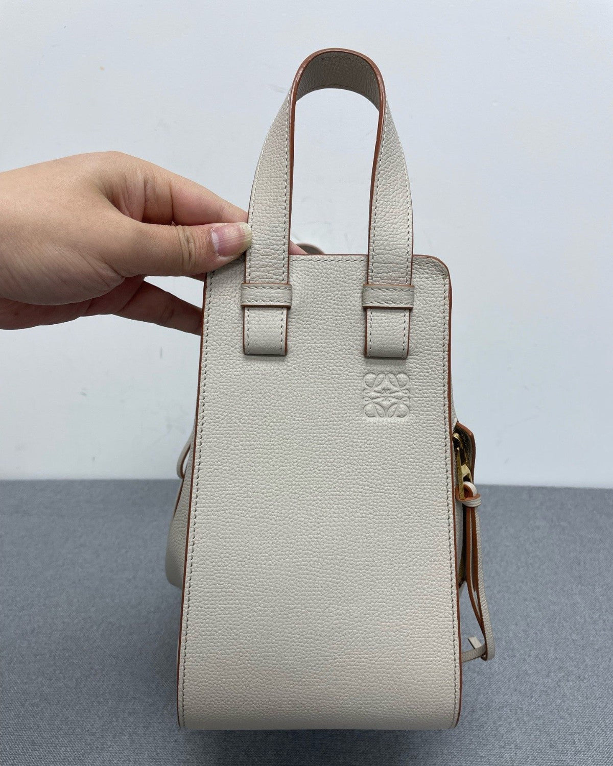 Loewe Hammock PM Top Handle Crossbody White Used Women Classic