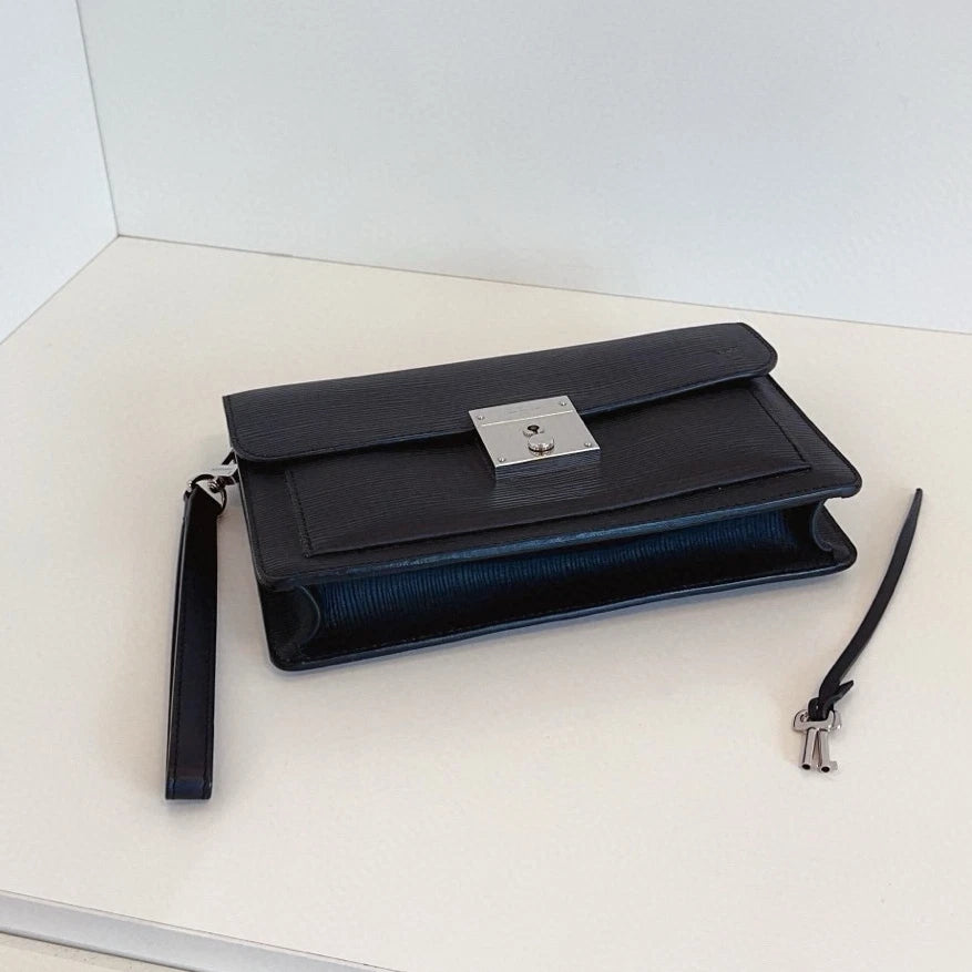 Louis Vuitton Neo Bellaïa Epi Leather Clutch Bag Black Silver Hardware
