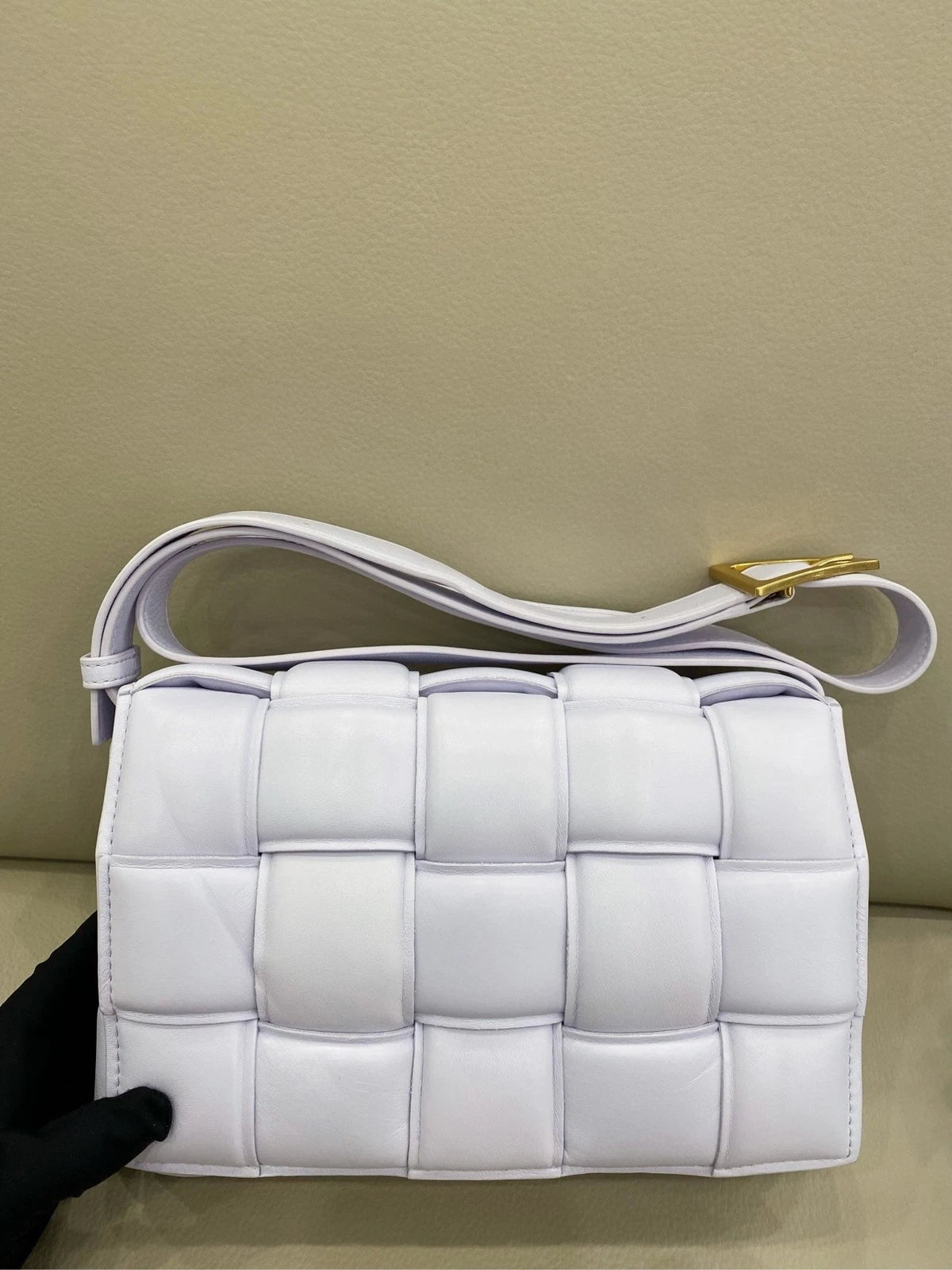Bottega Veneta Calfskin Medium Cassette Purple Shoulder Bag For Women
