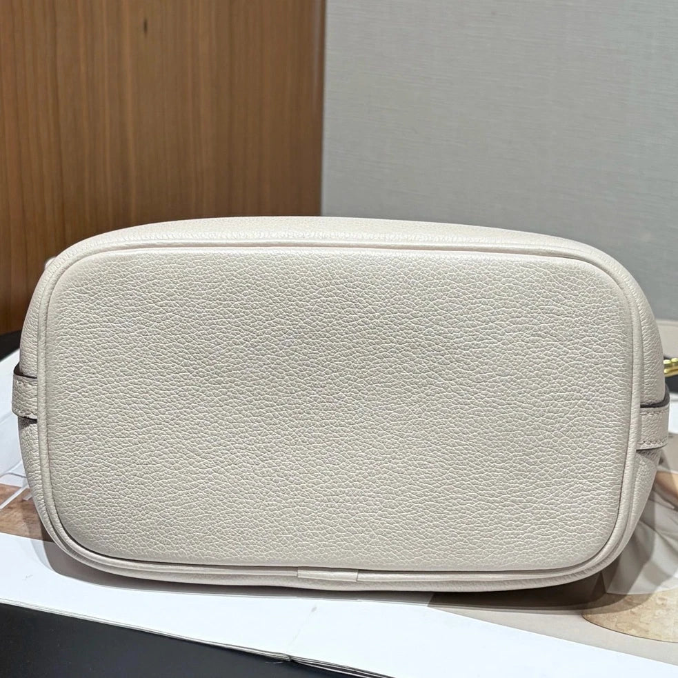 Chip Version Louis Vuitton Lock and Walk Calfskin White Bucket Shoulder Bag GHW