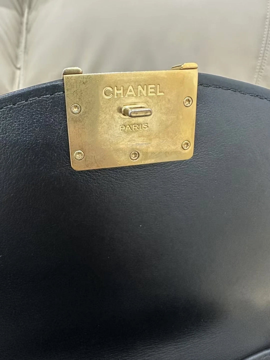 Chanel Pre-owned Black Patent Leather Crossbody Bag For Women