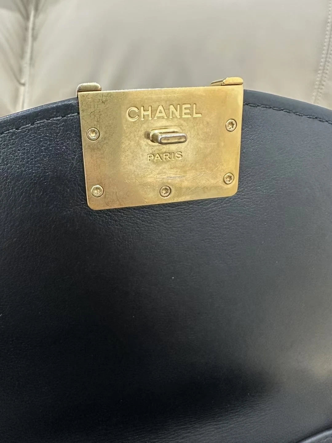 Chanel Pre-owned Black Patent Leather Crossbody Bag For Women