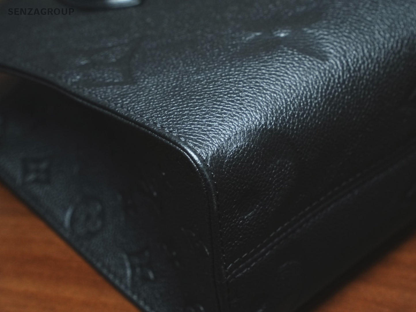 LOUIS VUITTON ON THE GO PM Black Monogram Empriente CHIP VERSION