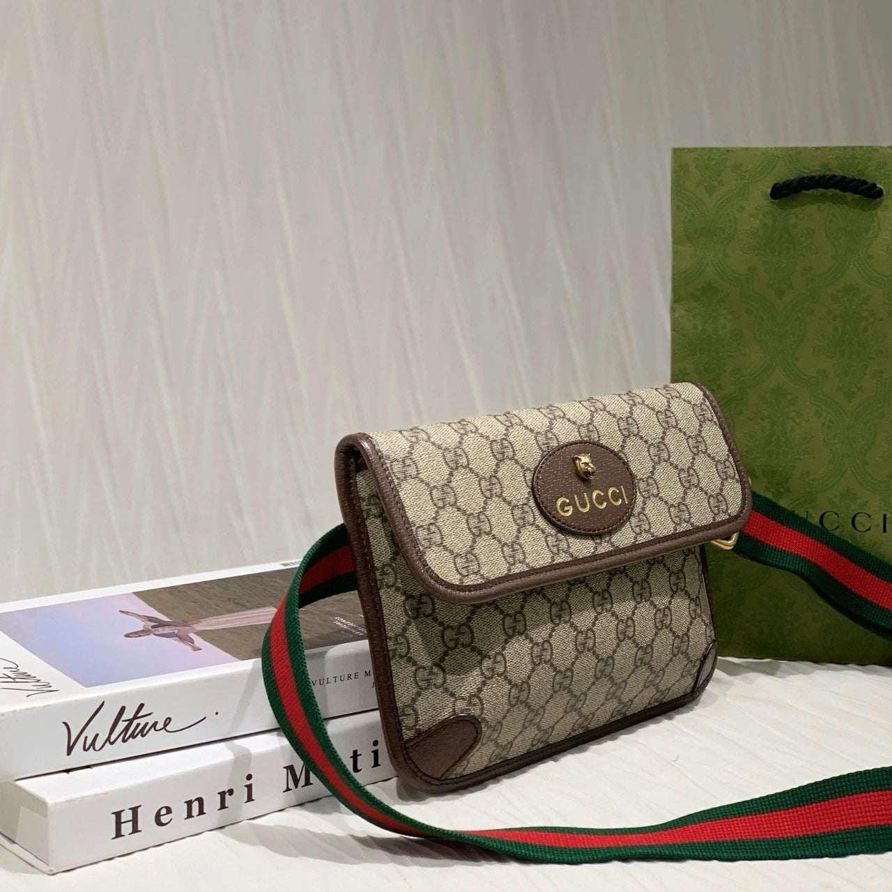 GUCCI Canvas Tiger Head Crossbody Bag For Women