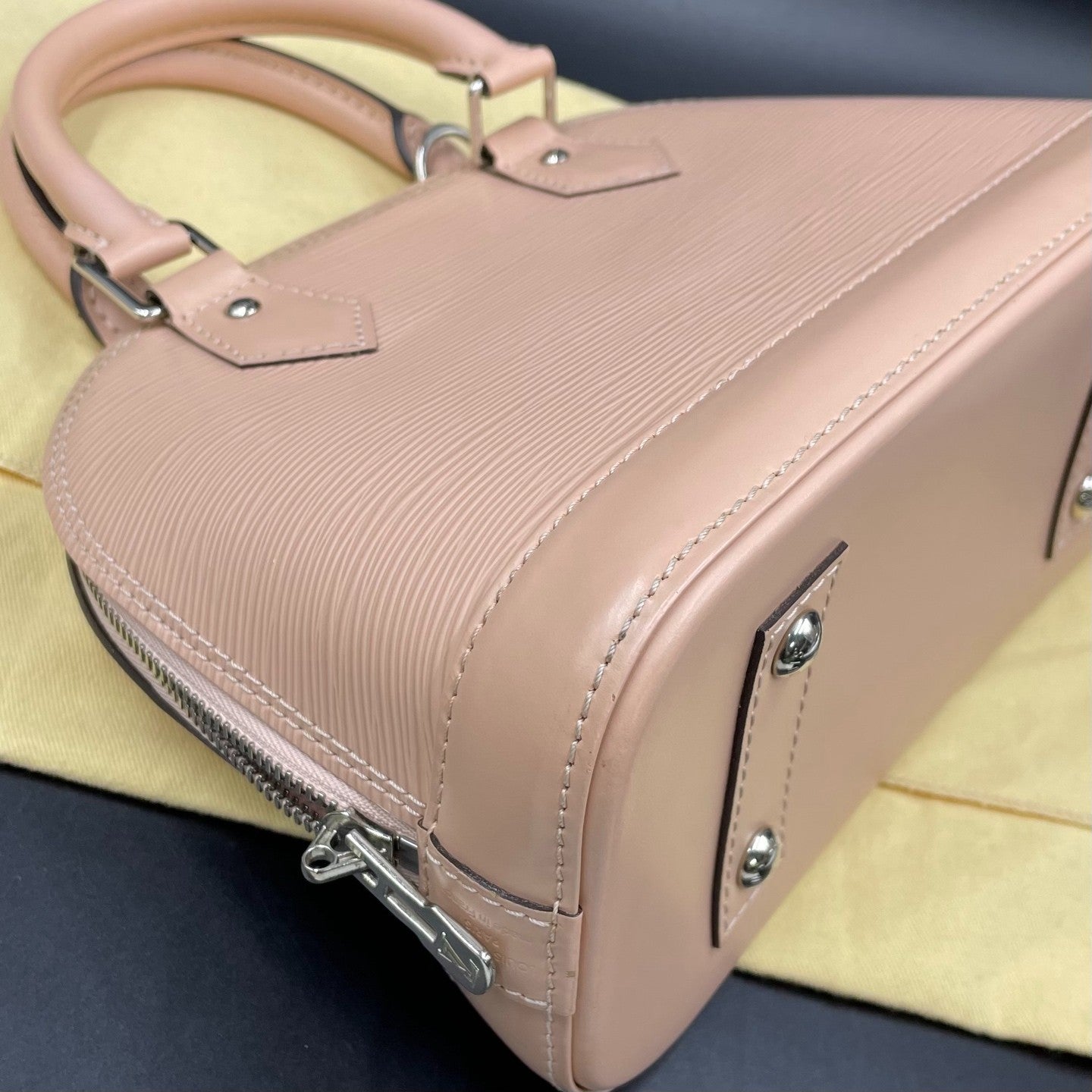 Louis Vuitton Alma BB Epi Top Handle Crossbody Pink Silver Used Women Classic