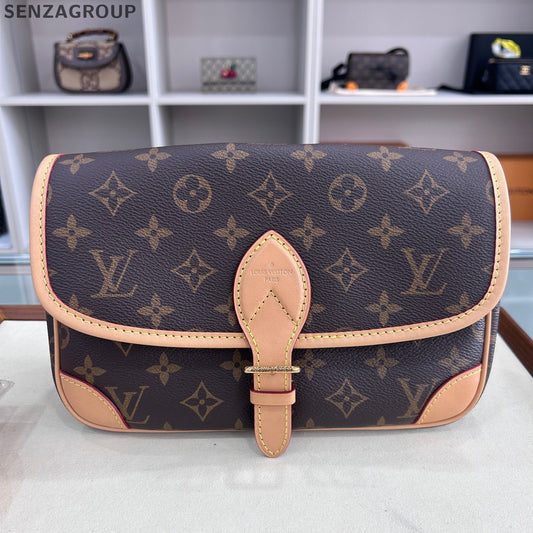 Louis Vuitton Monogram Fendi Baguette Shoulder Crossbody Bag Brown Women