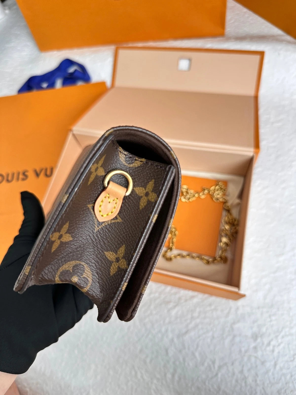 Louis Vuitton Lily WOC Leather Crossbody Bag For Women