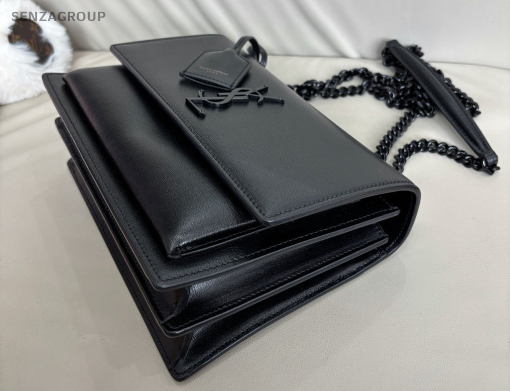 YSL Saint Laurent Sunset MM So Black Chain Shoulder bag Almost BRAND NEW Women