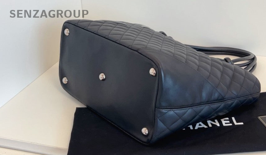 CHANEL Combom Tote so black CC Logo Shoulder bag Black Women
