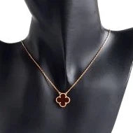 Van Cleef &amp; Arpels Vintage Alhambra Carnelian Pendant Necklace Yellow Gold 18k