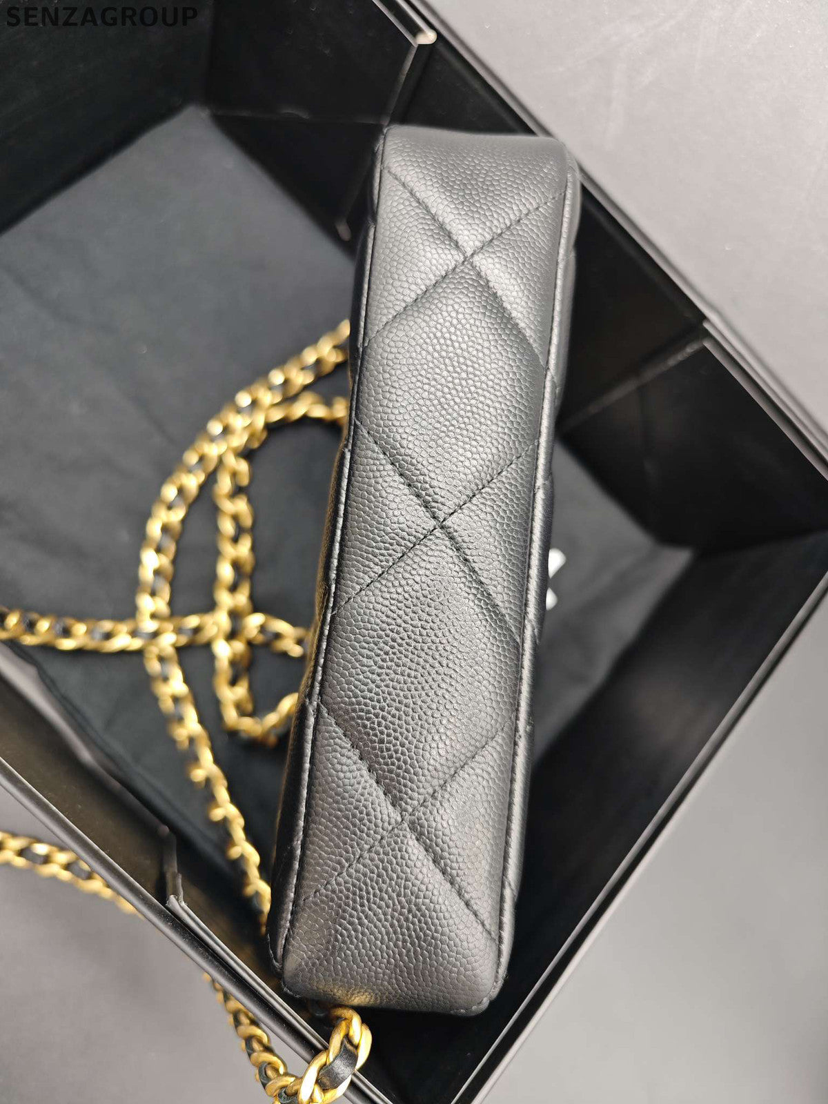 Chanel Quilted Phone Bag Chain Crossbody Shoulder Bag Classic Women