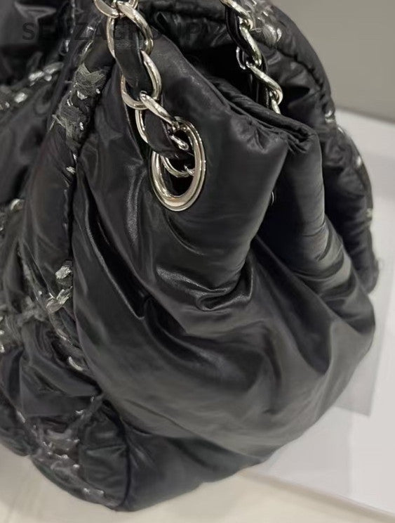 Chanel Diamond Pattern Chain Shoulder Bag Crossbody Black Silver Women Classic
