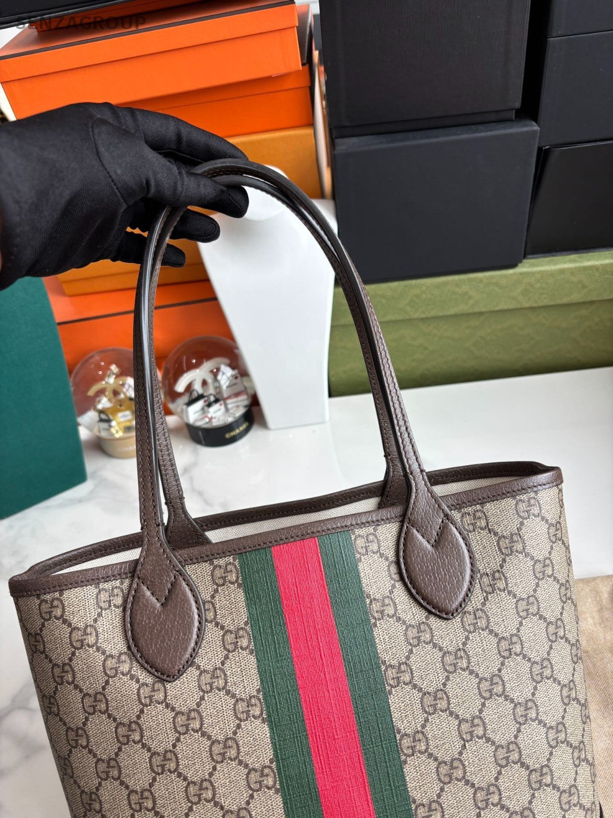 GUCCI Monogram Classic tote Shoulder bag Almost brand new