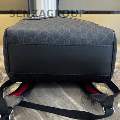 GUCCI GG Supreme Black Backpack - Classic Zipper Unisex Design