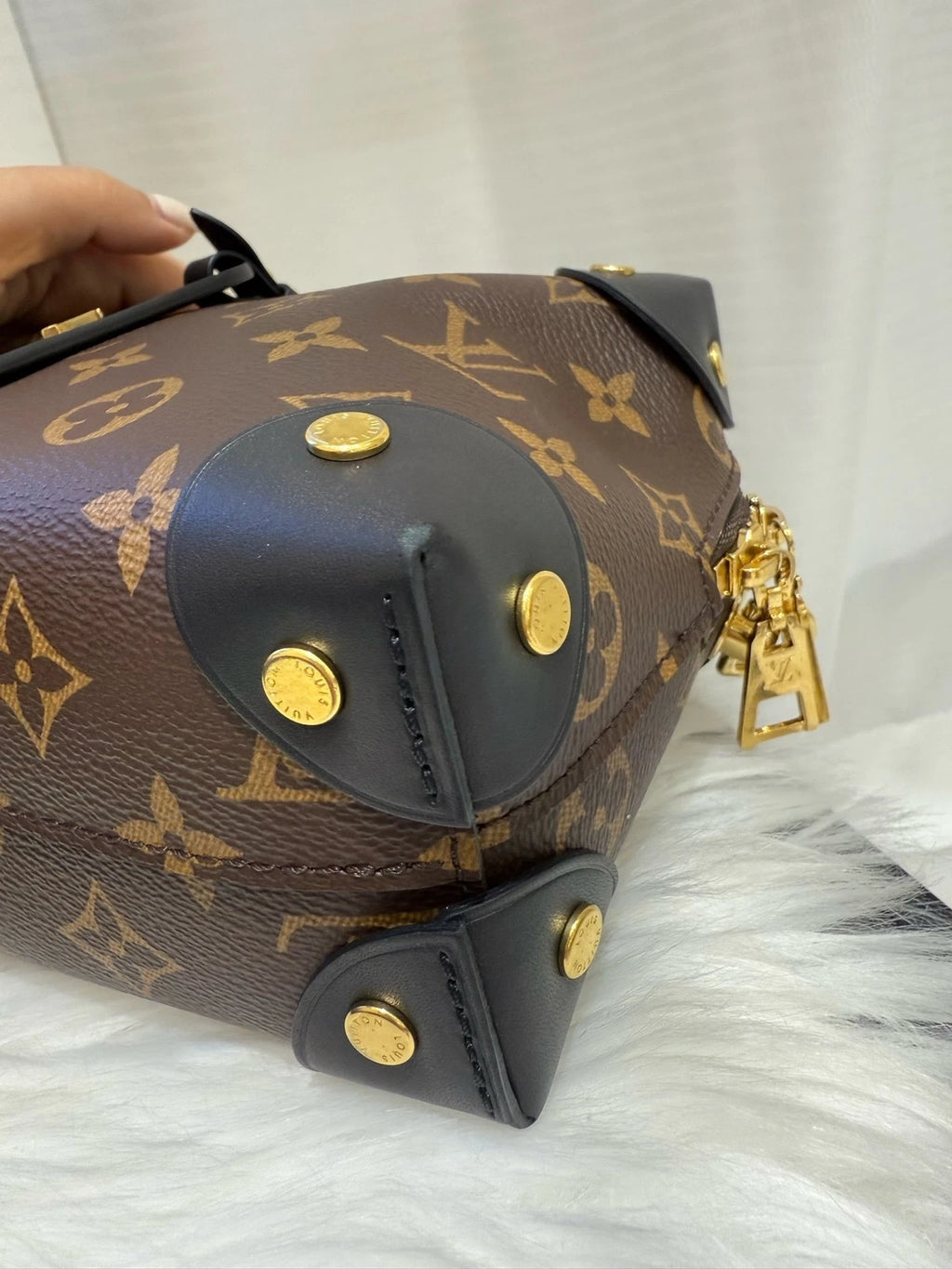 Louis Vuitton Women's Octagonal Chip Version Bag With Invoice