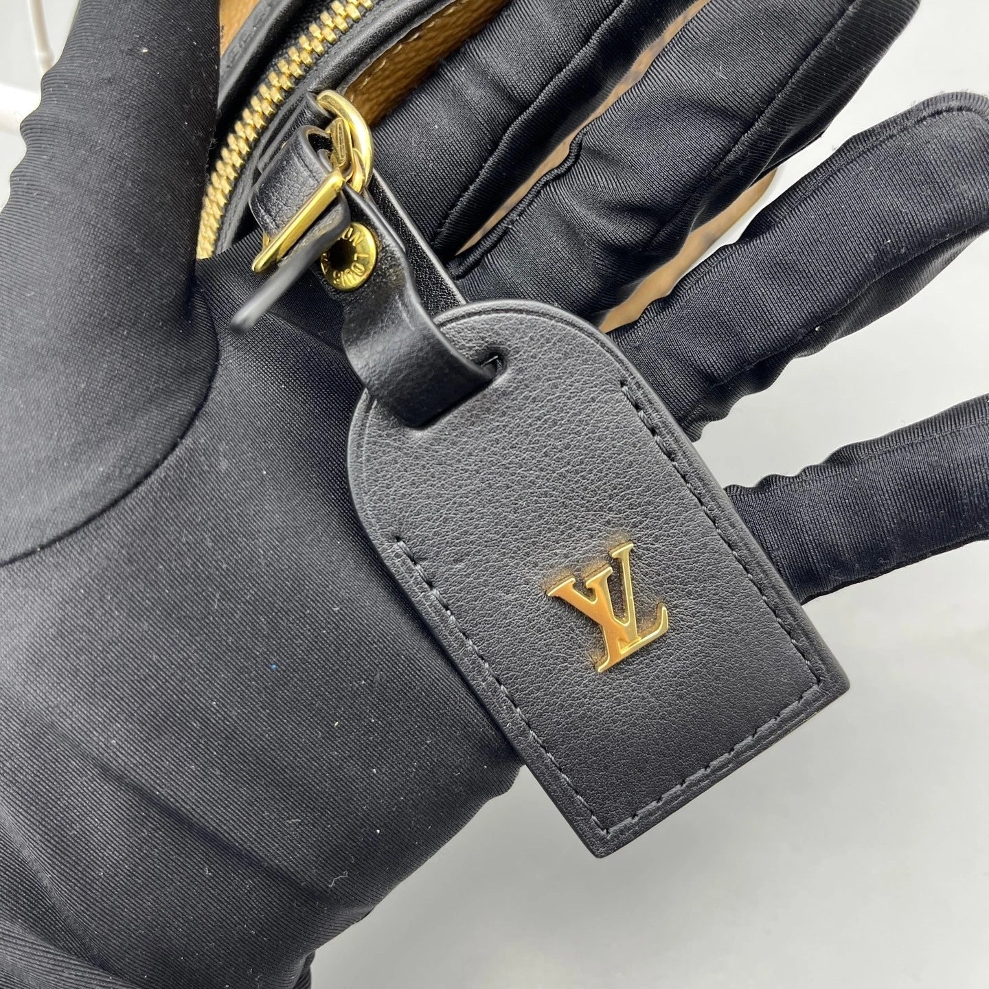 Louis Vuitton Boite Chapeau Monogram Canvas Mini Crossbody Bag