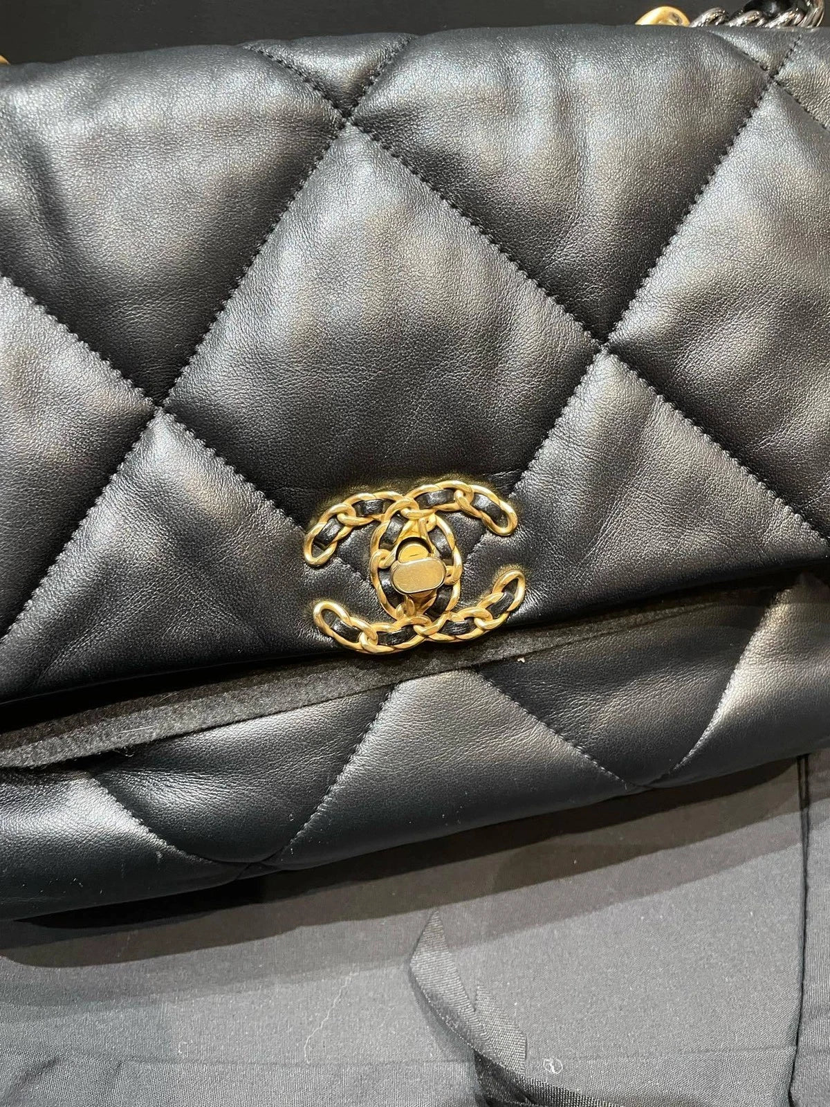 NEW CHANEL 19Bag Black Lambskin Medium Shoulder Bag For Women