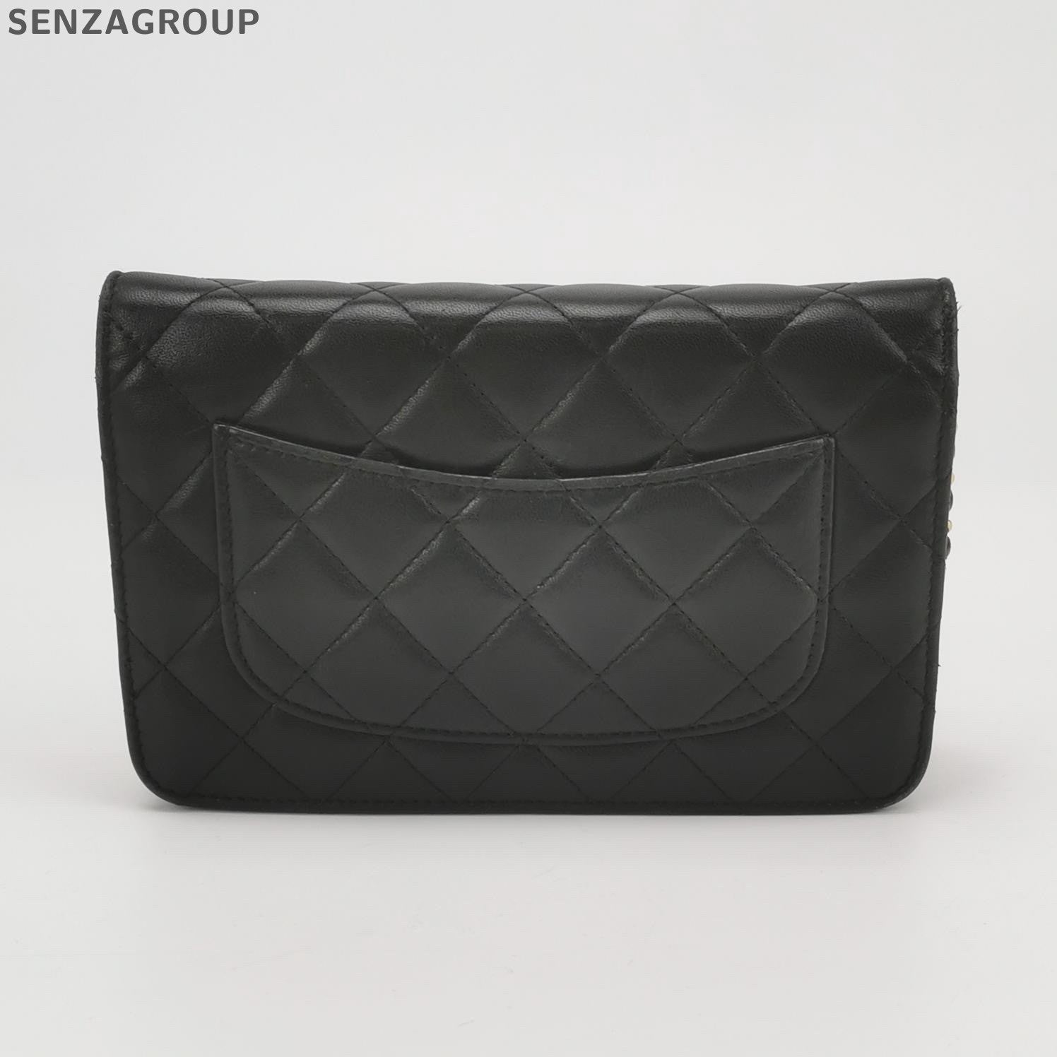 Chanel Black Gold Lambskin Quilted Chain Shoulder Crossbody Bag Classic