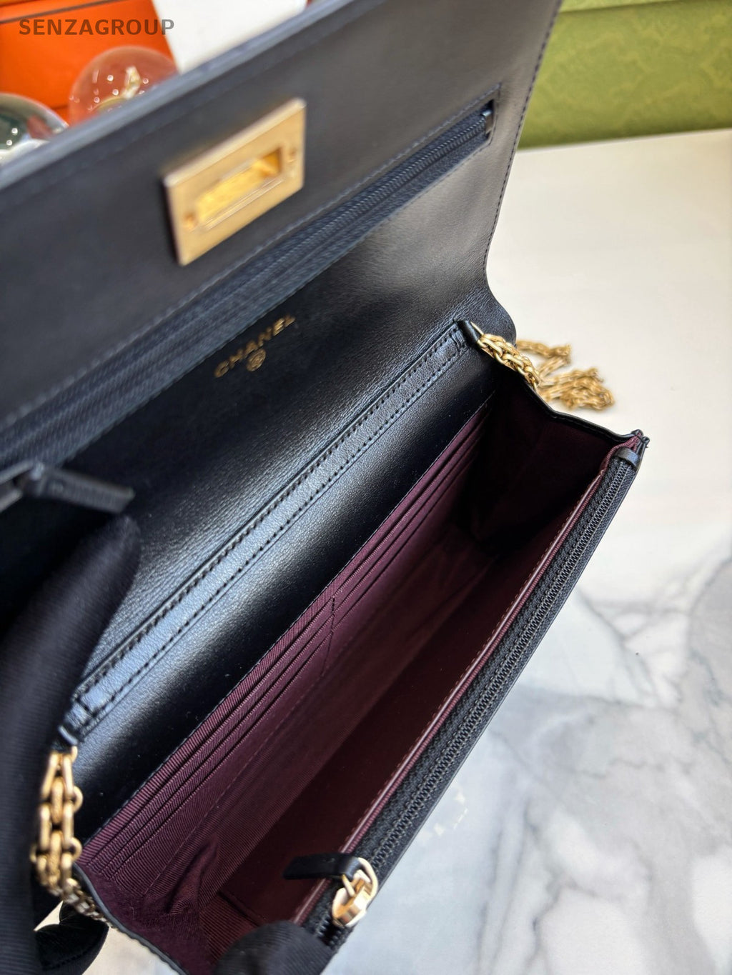 CHANEL 2.55 Black gold woc Shoulderbag Crossbody