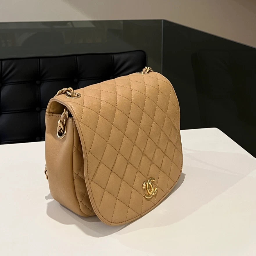 Chanel Saddle Leather Beige Crossbody Excellent