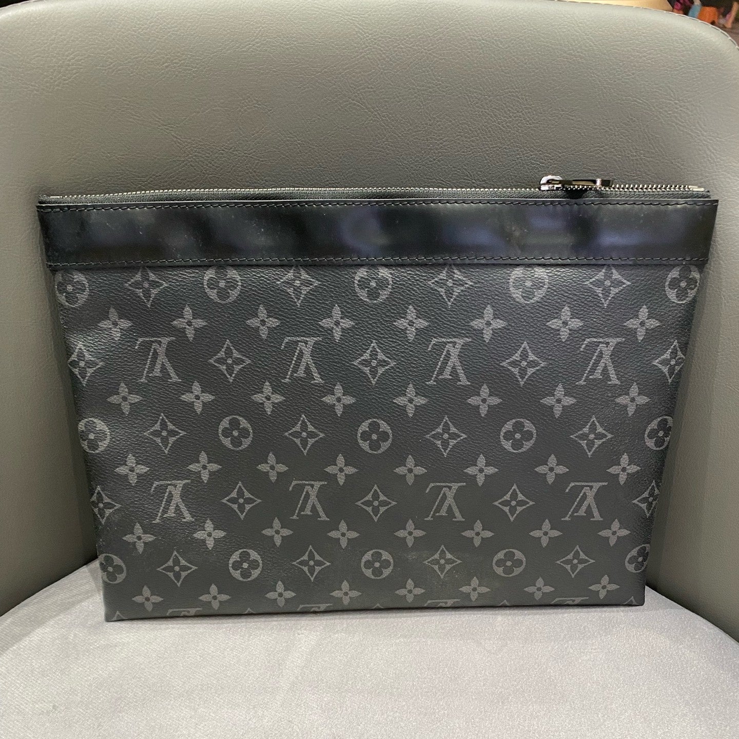 Louis Vuitton Monogram Black Silver Clutch Unisex Classic Handbag