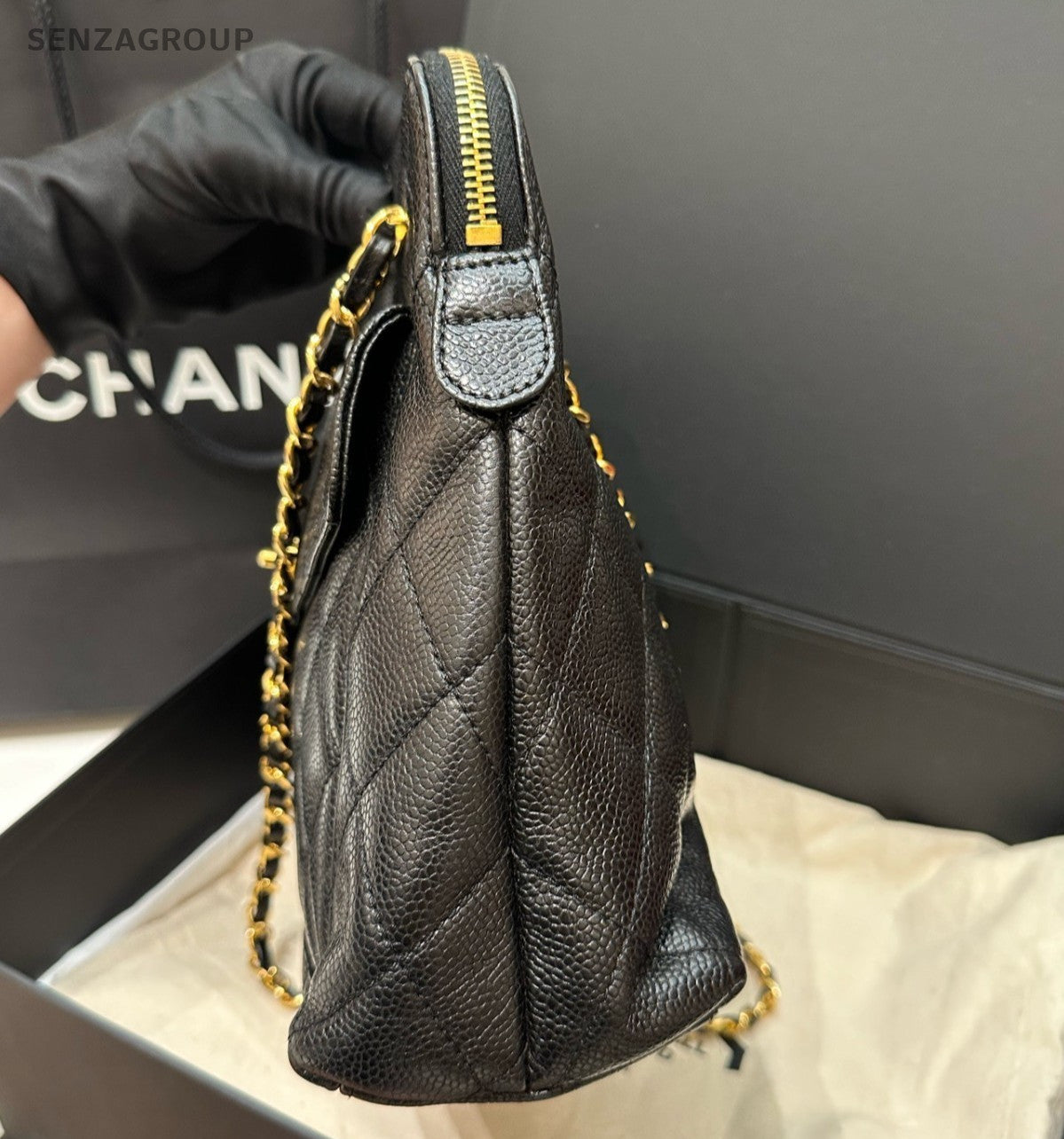 Chanel Diamond Chain Shoulder Bag Black Gold Women Classic Vintage