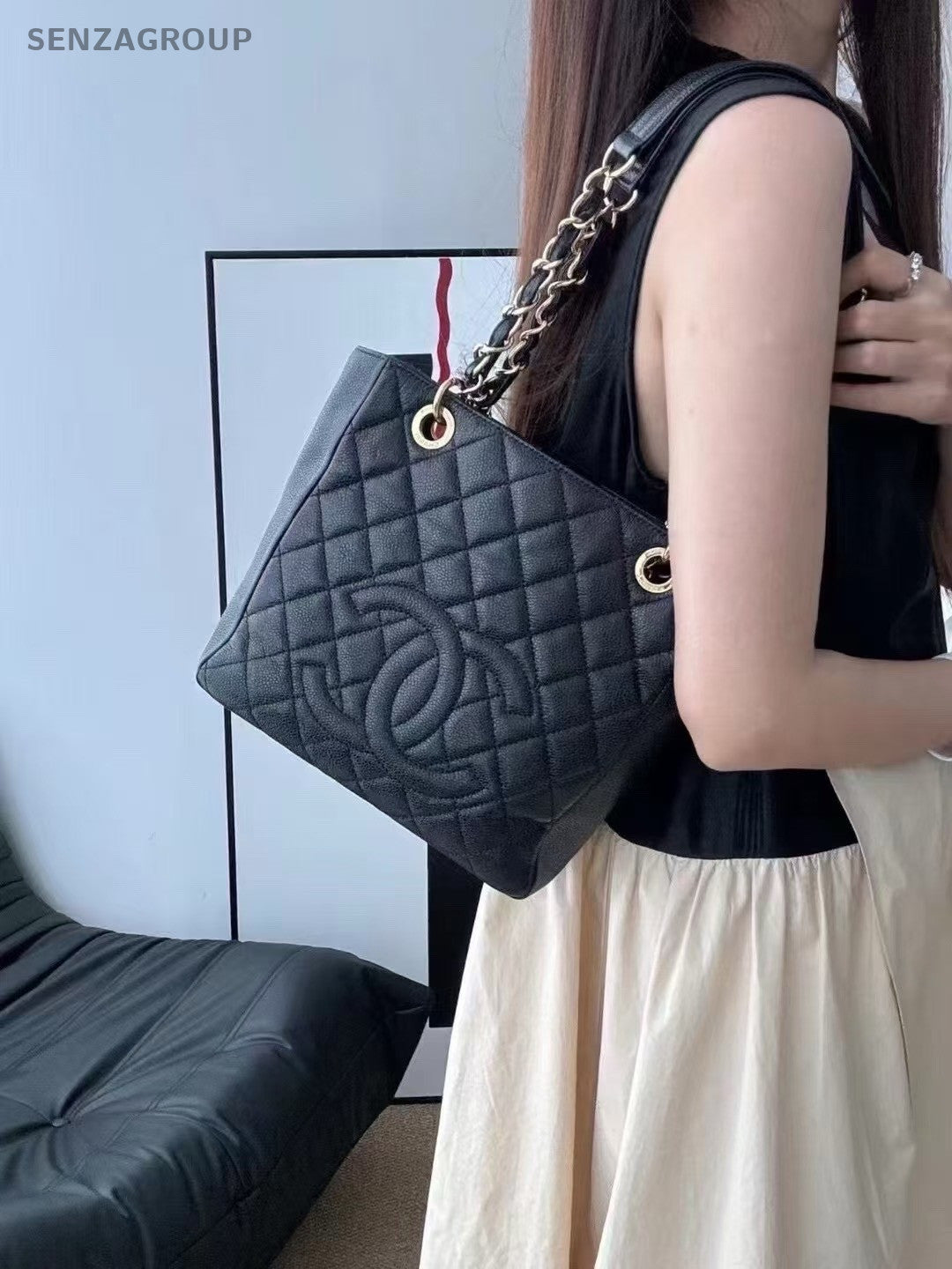CHANEL Classic PST Black gold Shoulder handbag