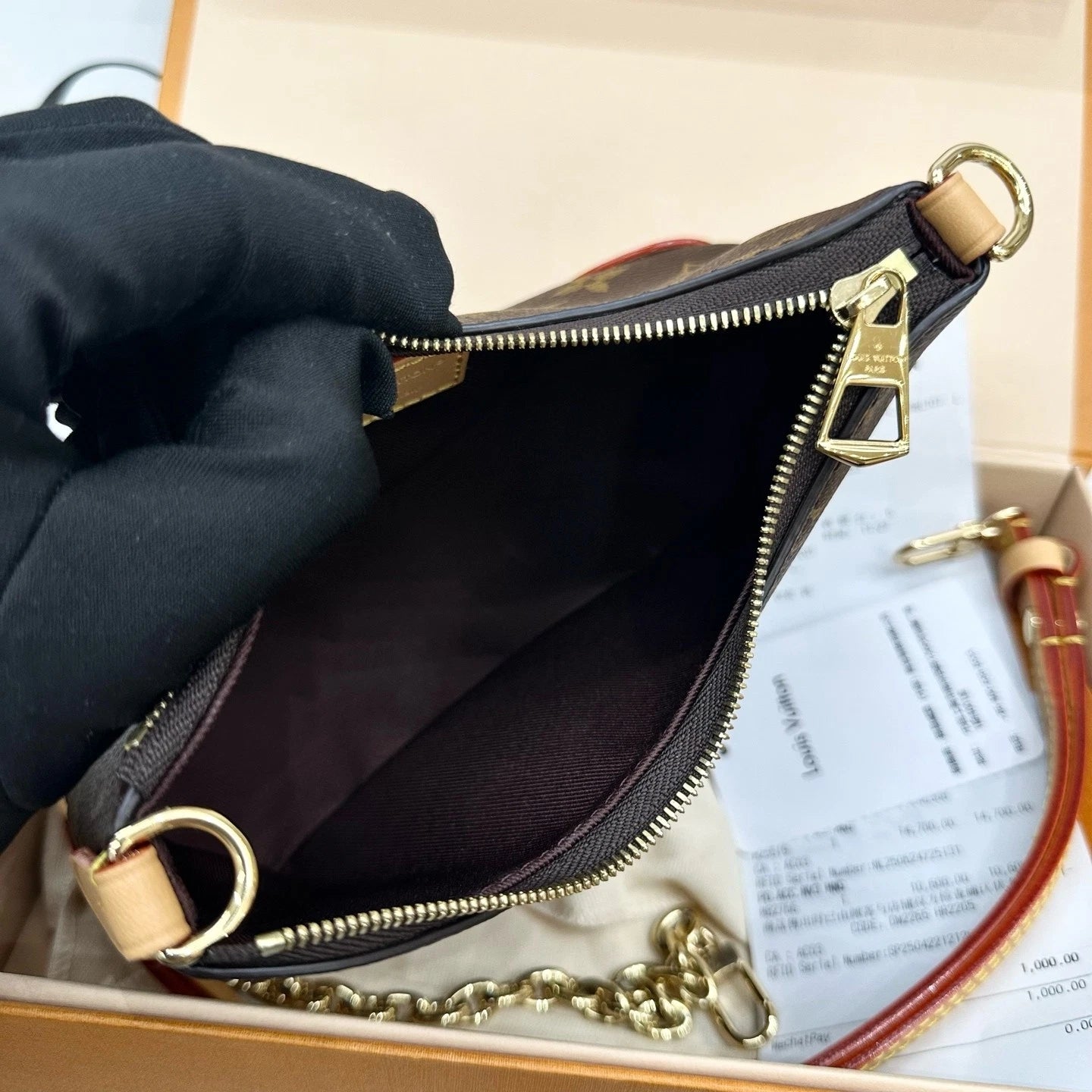 Louis Vuitton Boulogne Canvas Crossbody Excellent