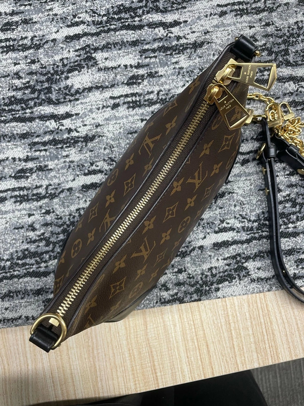 Louis Vuitton Boulogne Leather Black Shoulder Bag Crossbody Excellent