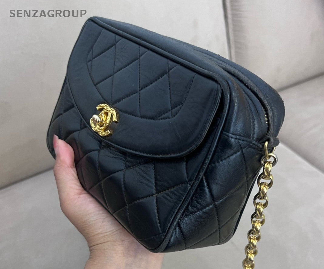 CHANEL Black gold carved tassel Camera bag Chain Shoulder bag Women