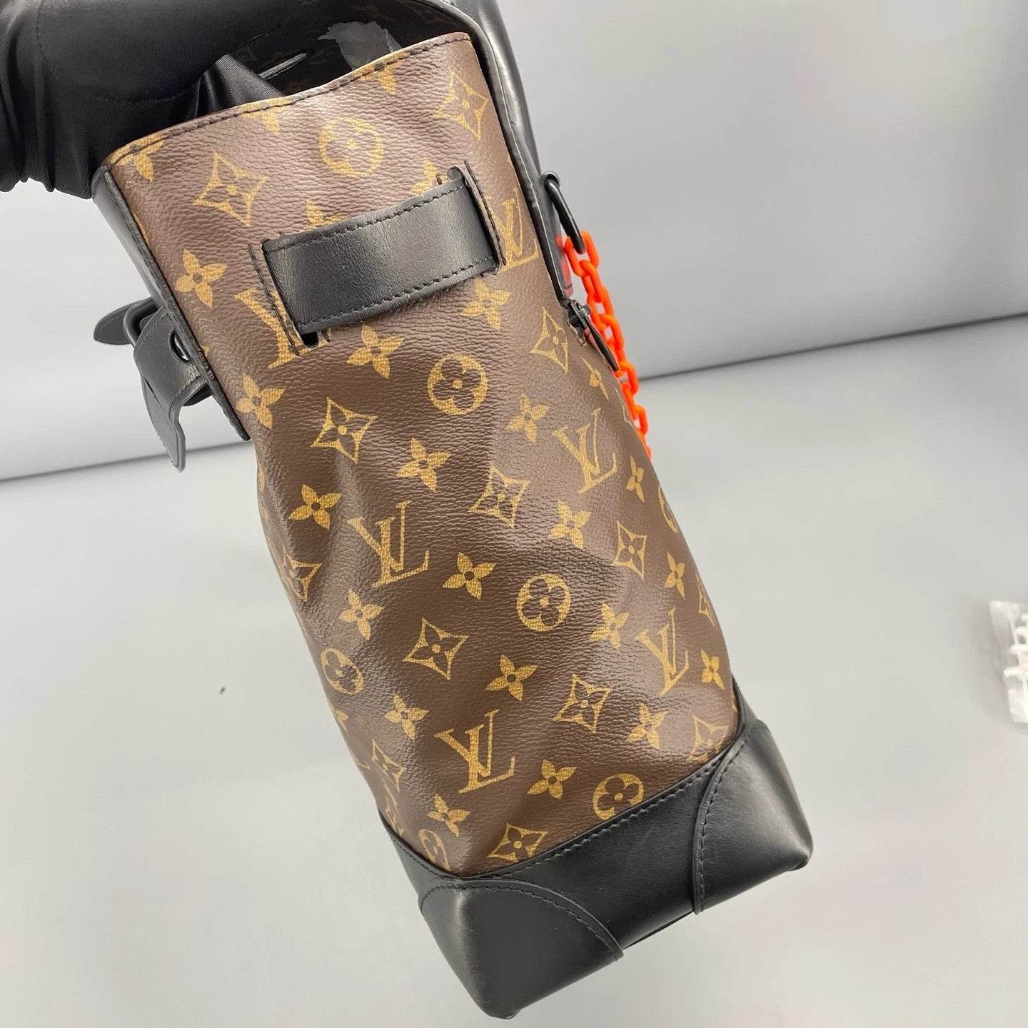 Louis Vuitton Monogram Canvas Handbag For Women