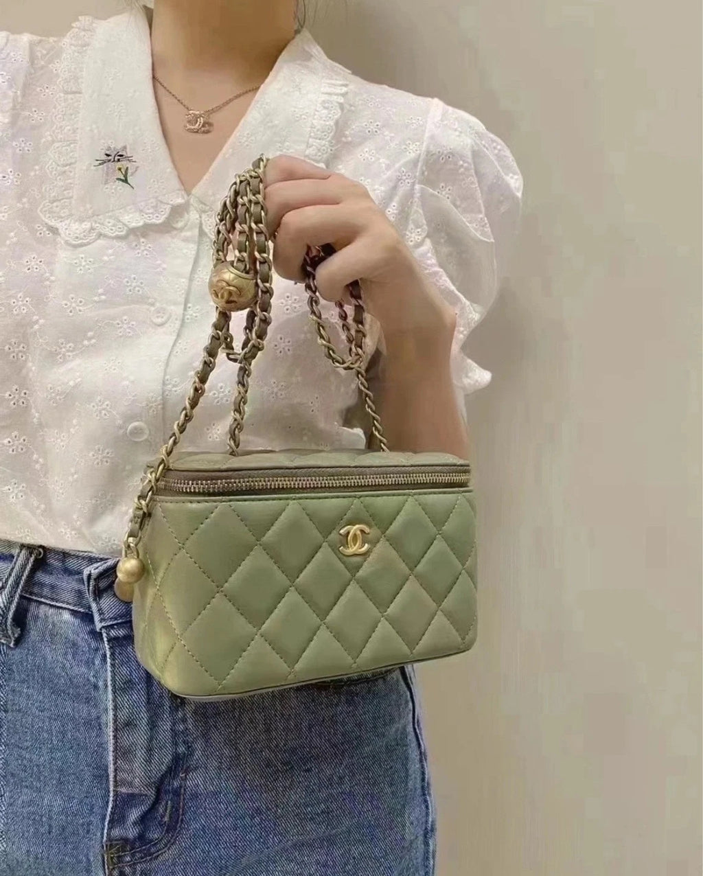 CHANEL Green Lambskin Long Vanity Box Shoulder Bag For Women